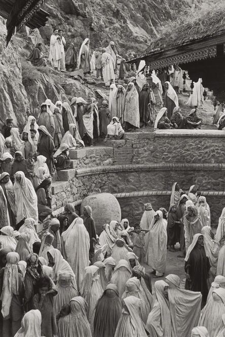 Henri Cartier-Bresson, ‘Women at the Mahdum Shah Ziarat mosque, Srinagar, Kashmir’, 1948