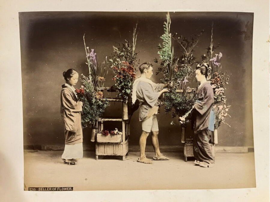 Seller Of Flower (YS_FS_LFN_012)