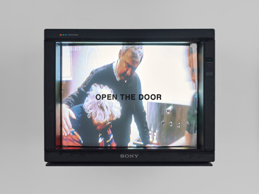 TV Text & Image (OPEN THE DOOR