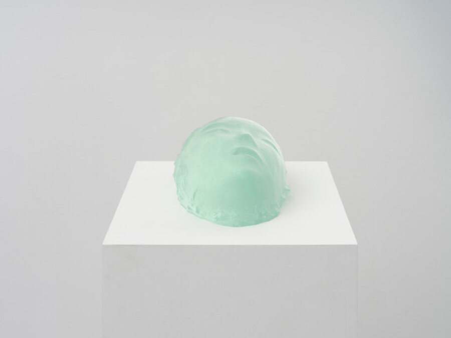 Lying Head