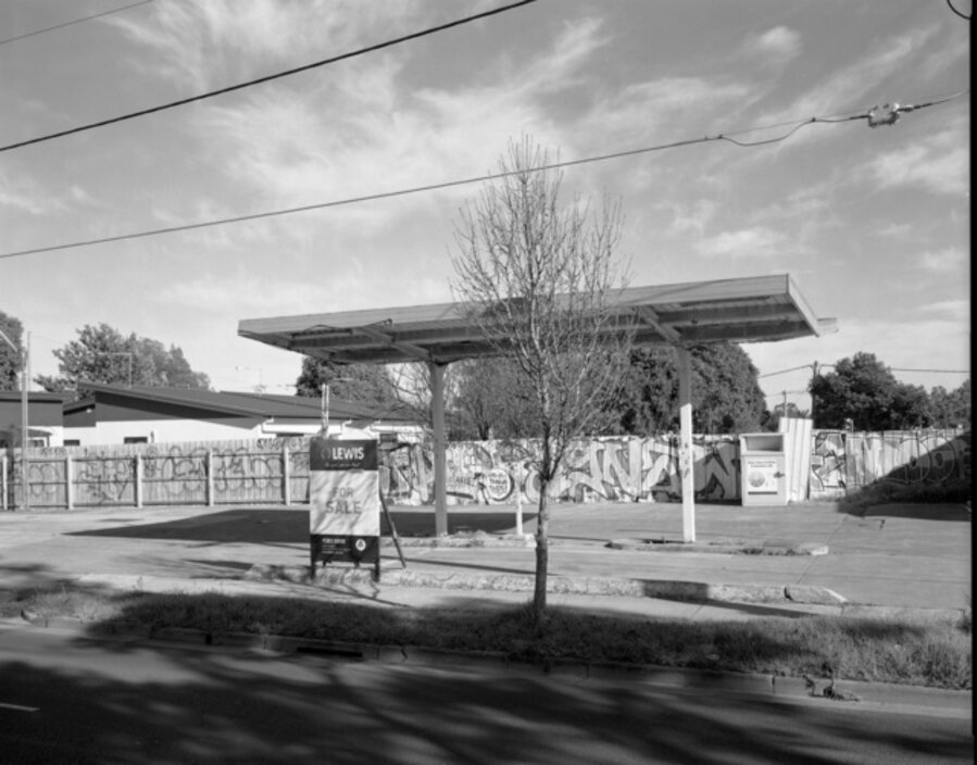 Sam's Autos (St George Road), Melbourne, Victoria, 2 August 2018