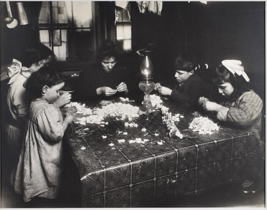 Making Flowers in Slum Home