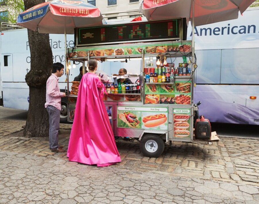 Vogue Ball Gowns 3: Hot Dog Stand