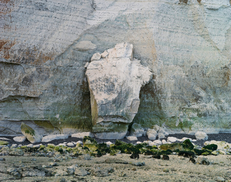 Les Petites Dalles, April