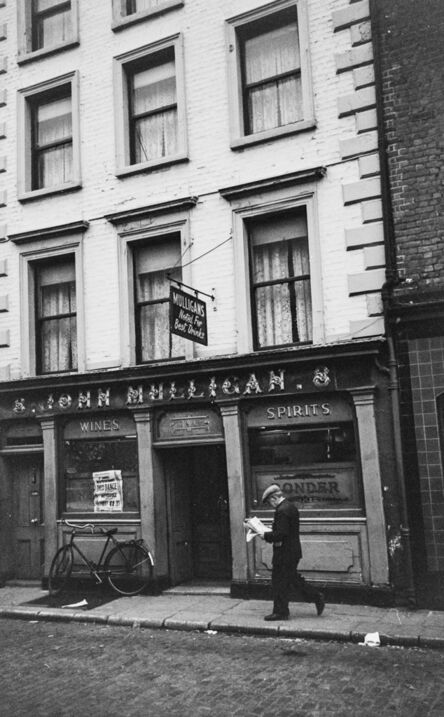 Edward Quinn, ‘Mulligan’s Pub, Dublin’, 1963