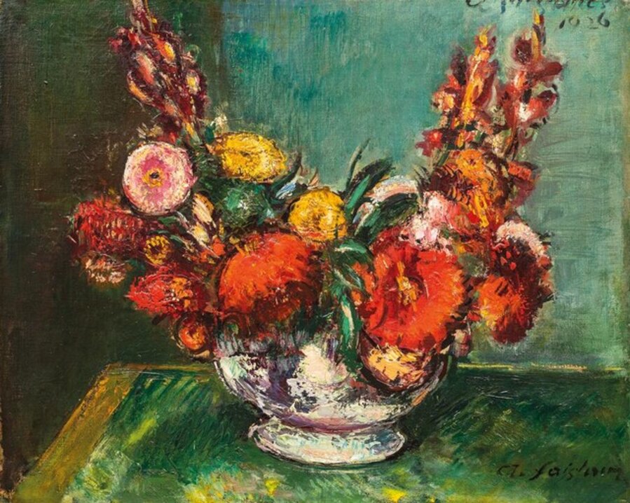 Flowers in bowl