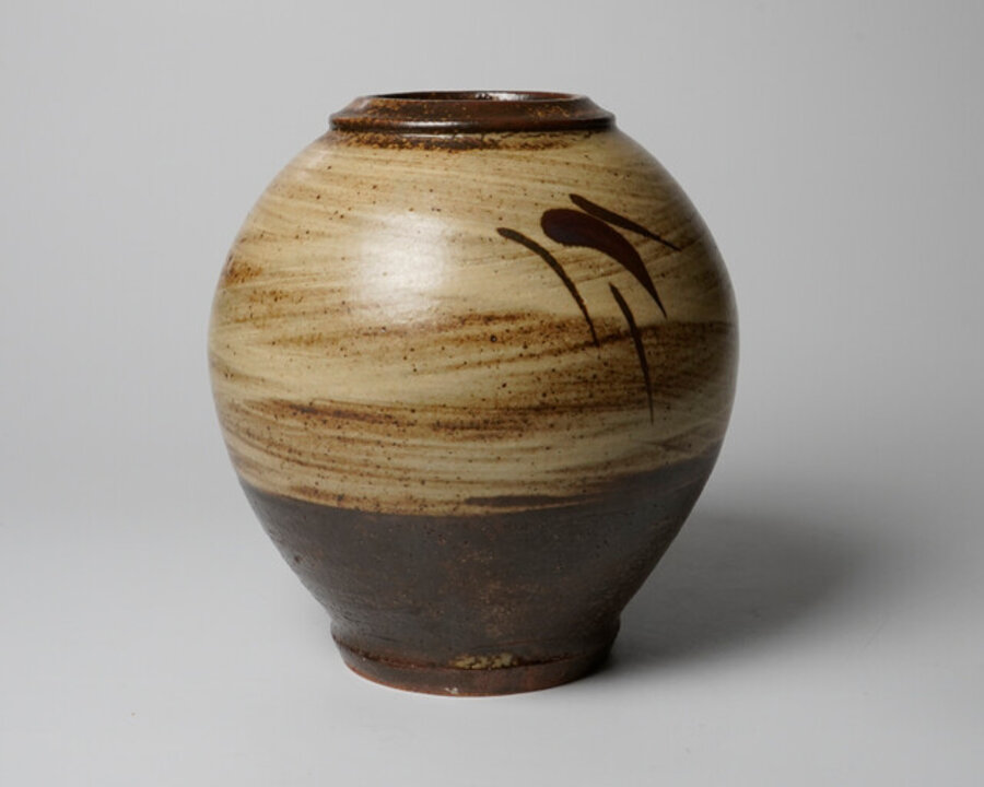 Hakeme jar with iron bamboo leaf impression