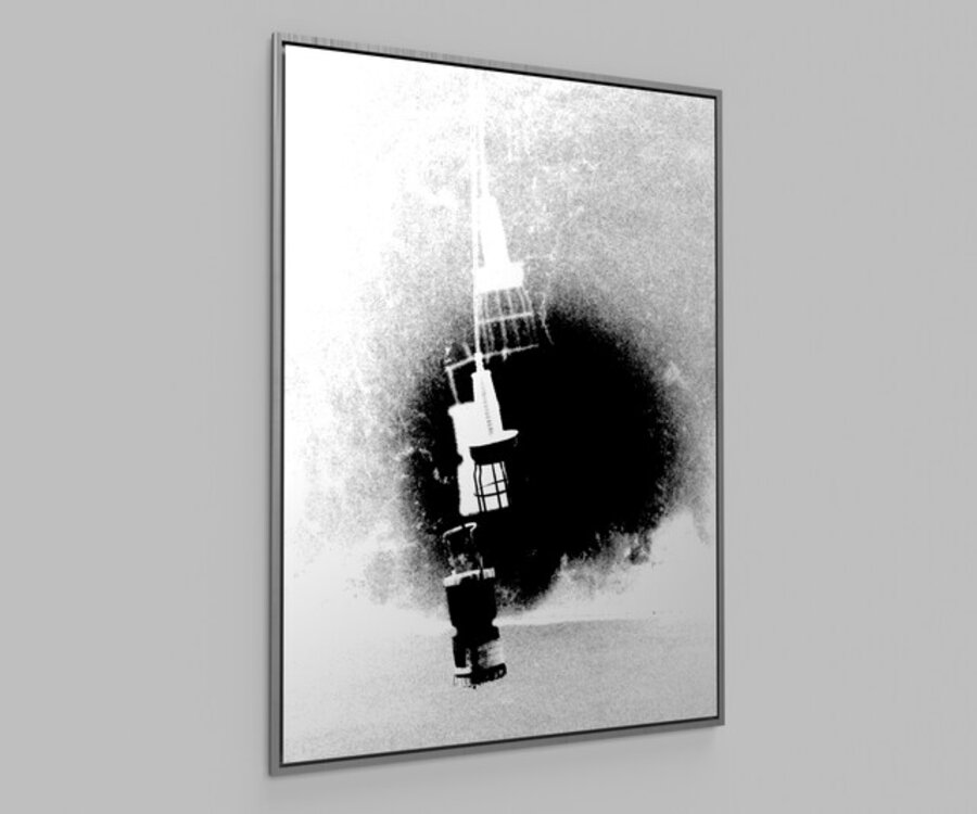 dunkle Kammer / dark chamber inverted (after Roland Barthes)