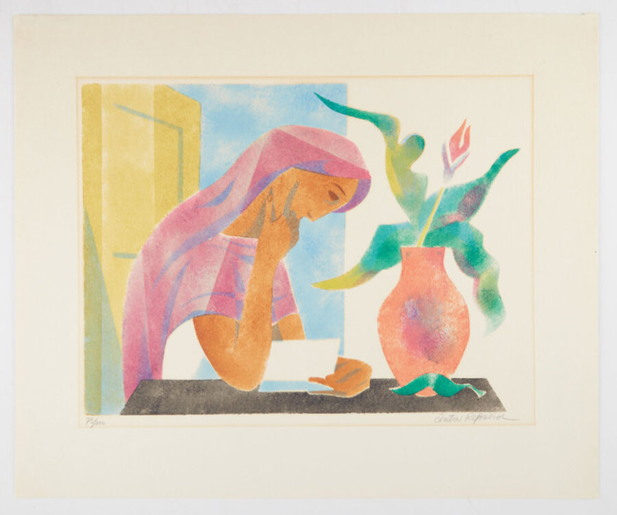 WOMAN READING