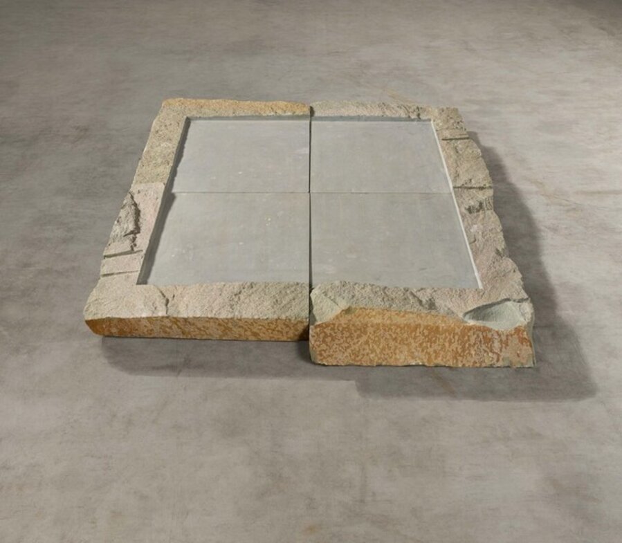 Untitled (Bodenrelief)