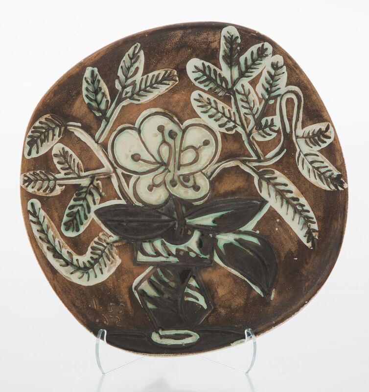Pablo Picasso, ‘Vase au bouquet’, 1956, Design/Decorative Art, Terre de faïence plate, painted and partially glazed, Heritage Auctions