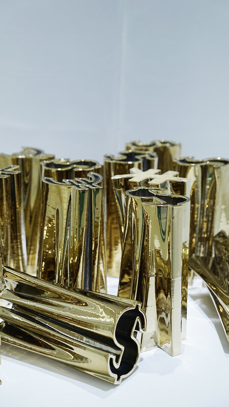 Li Lihong, ‘Currency War (€ - $, vase)’, 2019, Sculpture, 3D printing porcelain, metallic gold titanium glaze, ART LABOR Gallery