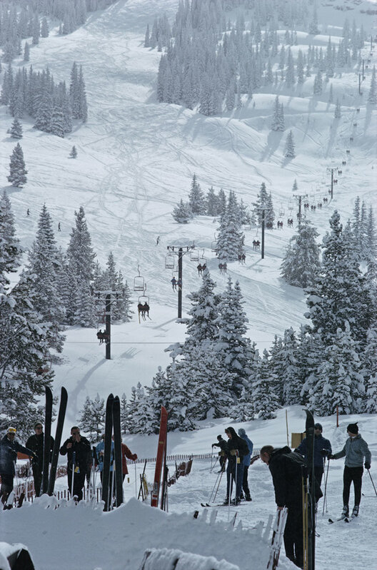 Slim Aarons, ‘Skiers In Gstaad’, 1961, Photography, Chromogenic Lambda Print, IFAC Arts