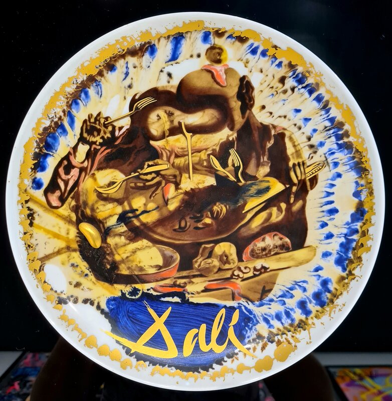 Salvador Dalí, ‘L'Assiette de Gala’, 1985, Design/Decorative Art, Porcelain plate with polychrome painting, Samhart Gallery