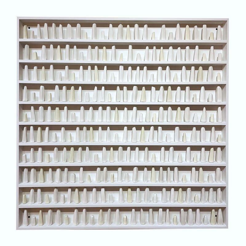 Nicolás Bonilla, ‘PAISAJE BLANCO AMARILLO / YELLOW WHITE LANDSCAPE’, 2022, Other, 250 porcelain rocks (1280°C) and painted wooden box, SGR Galería