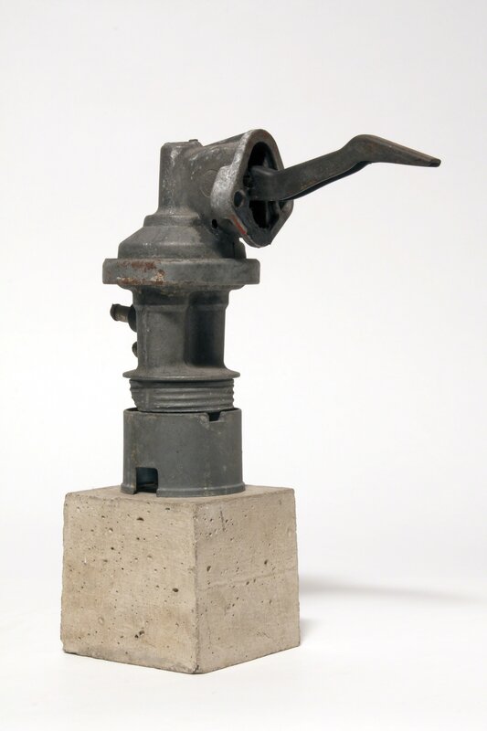 Harry Abend, ‘Pájaro siniestro’, 1990, Sculpture, Iron and concrete, Henrique Faria Fine Art