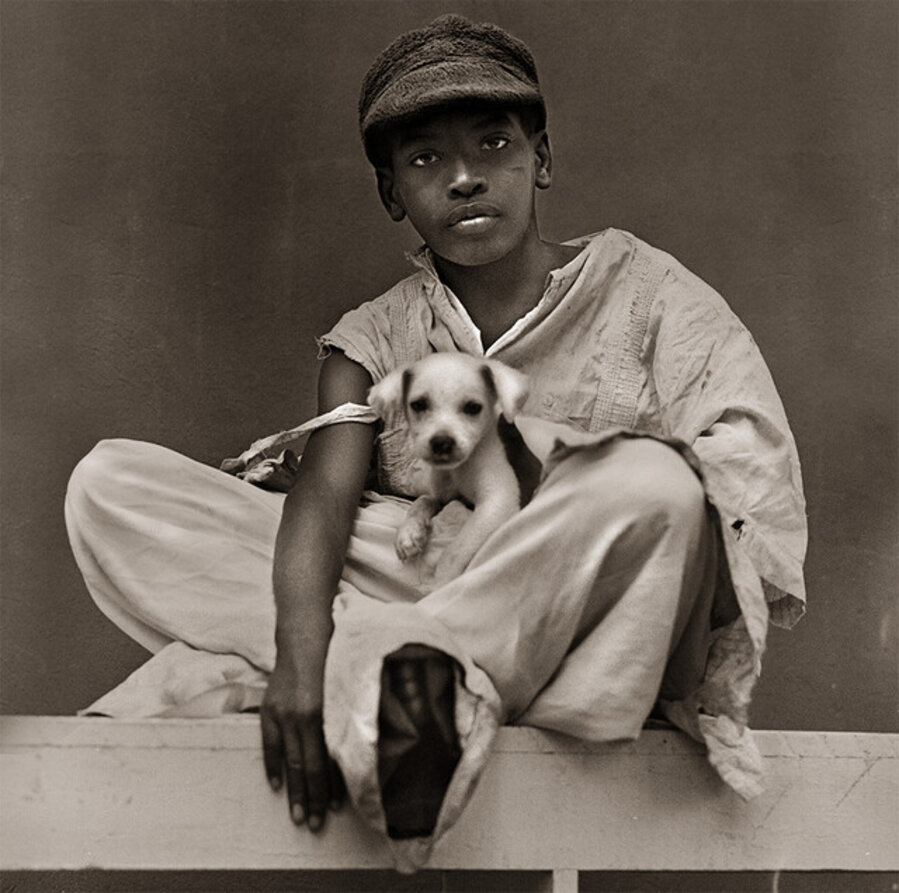 "Pajita con perro"