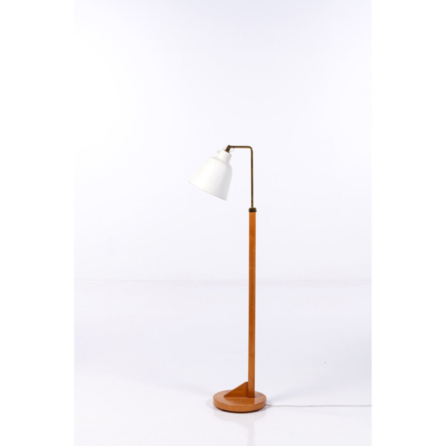 Floor lamp