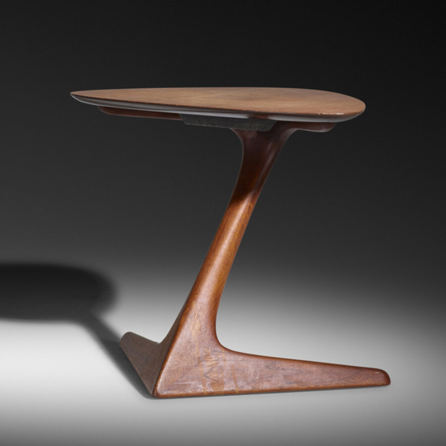 Cantilevered occasional table, model 578