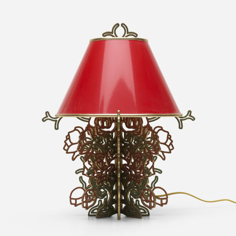 Roses on the Vine table lamp
