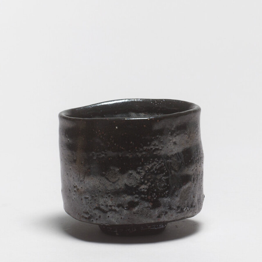 kuro-raku chawan - Black raku tea bowl, Devon, GB (#000670)