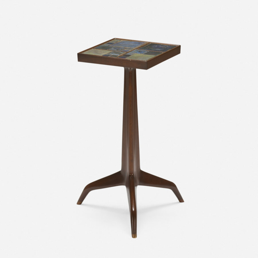 Janus occasional table, model 6047