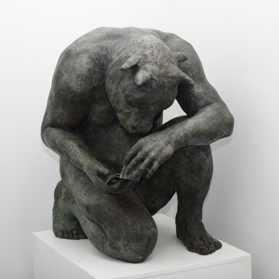 Crouching Minotaur (giant)