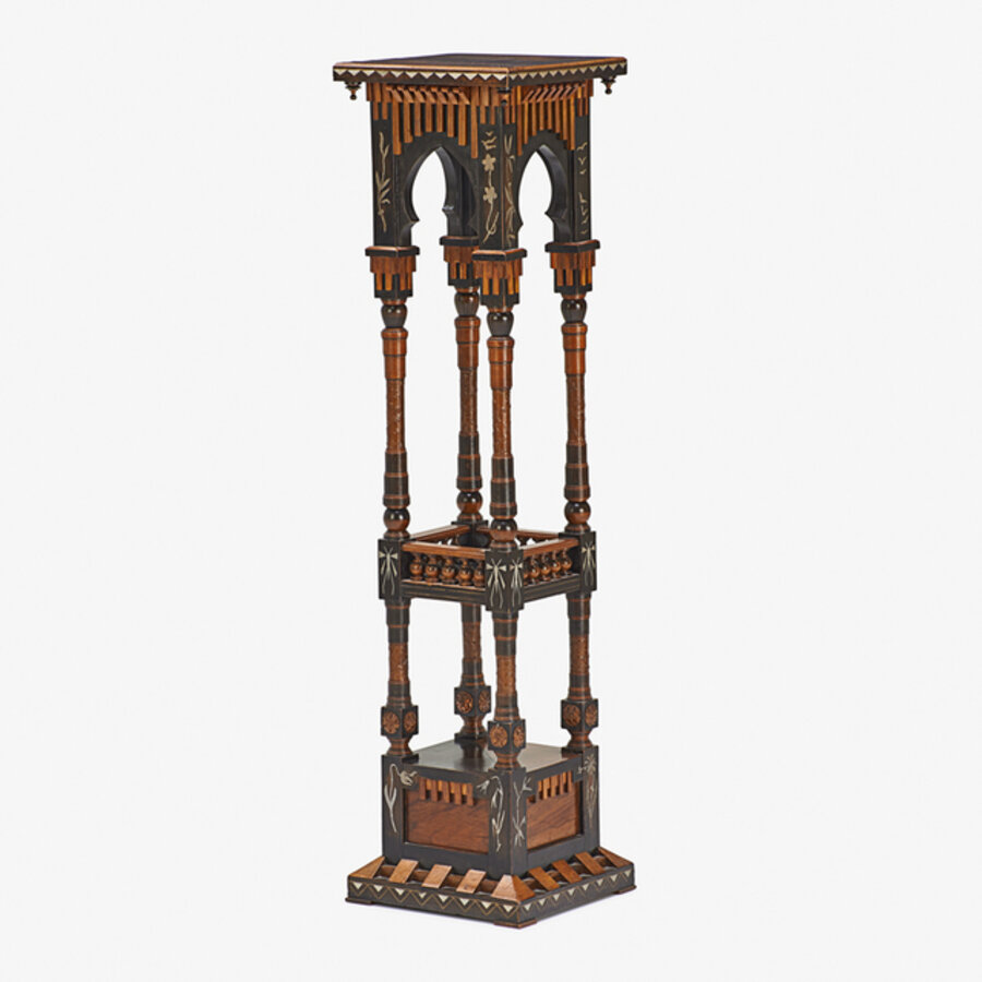 Pedestal, Italy