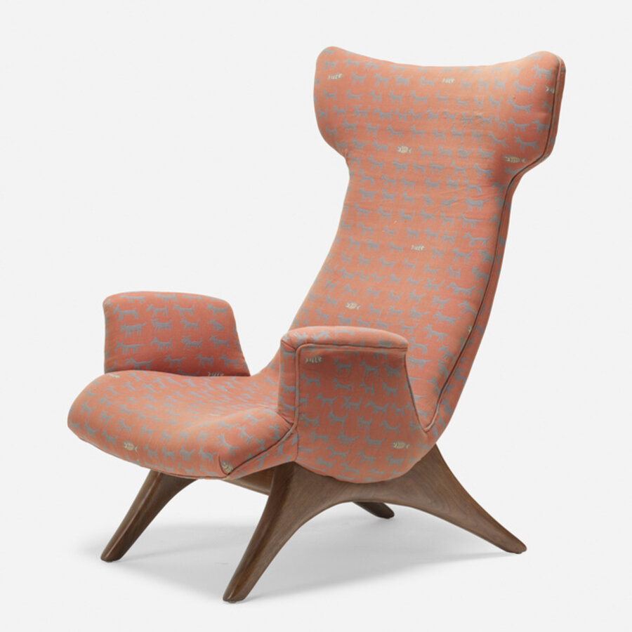 Wing lounge chair