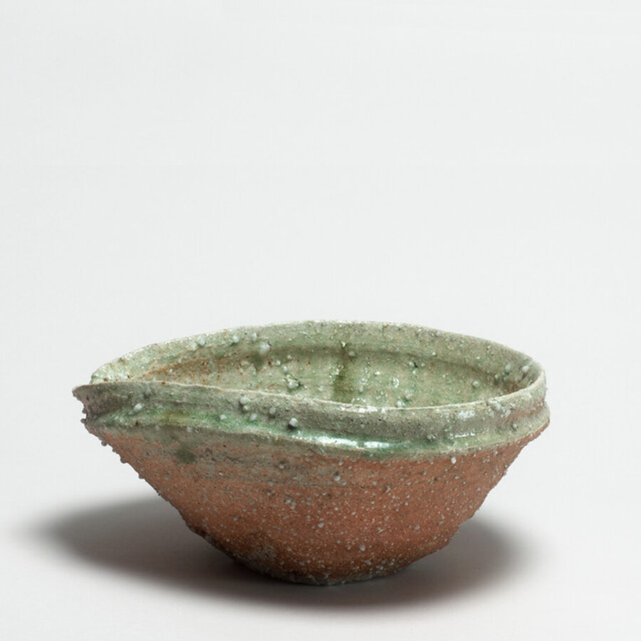 Iga katakuchi - Bowl with spout, natural ash, Iga-style (#000715)
