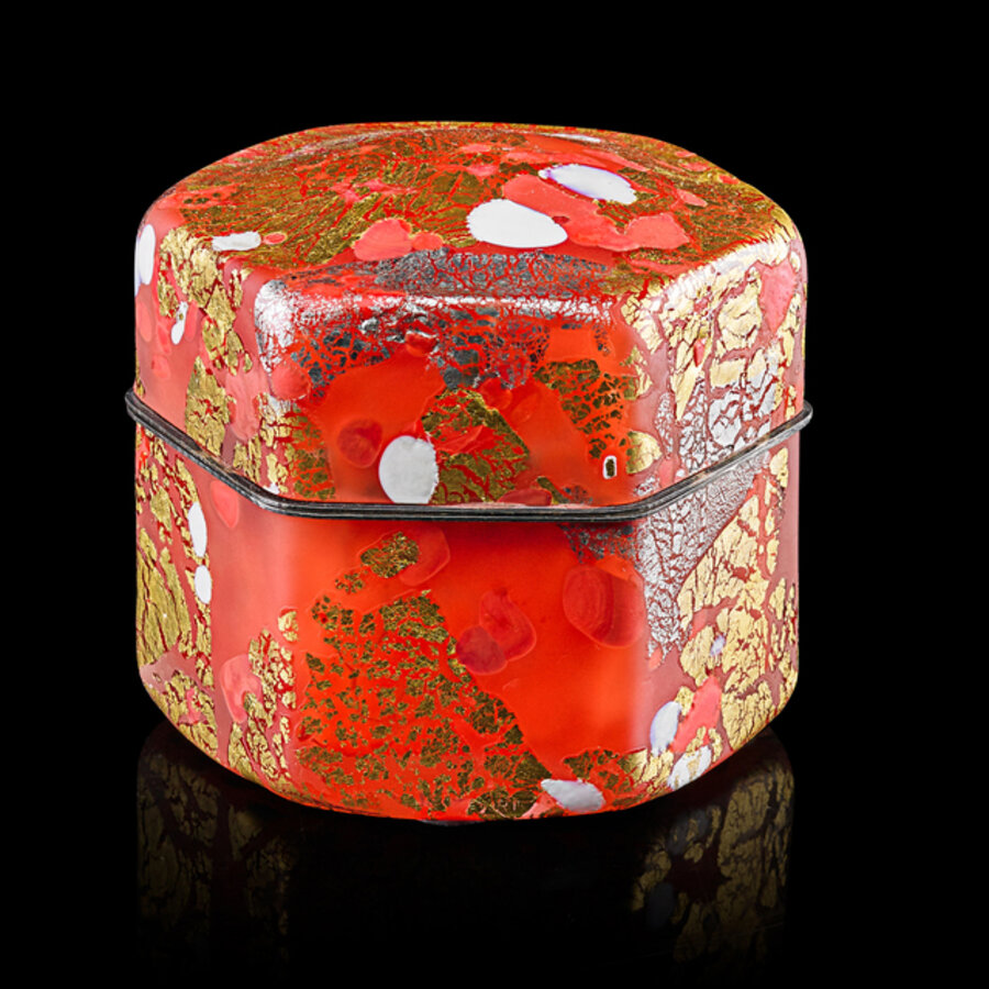 Small Ornamented box