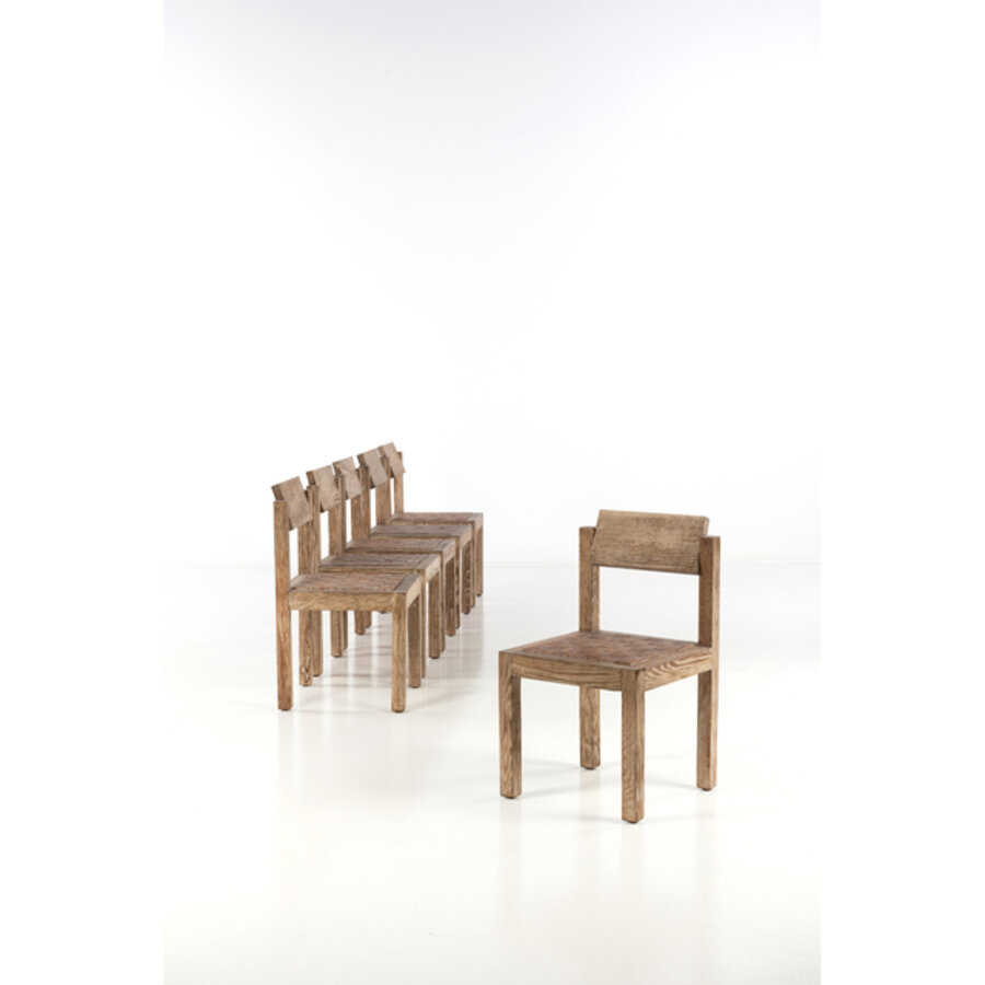 Set of six chairs with tilting backrests