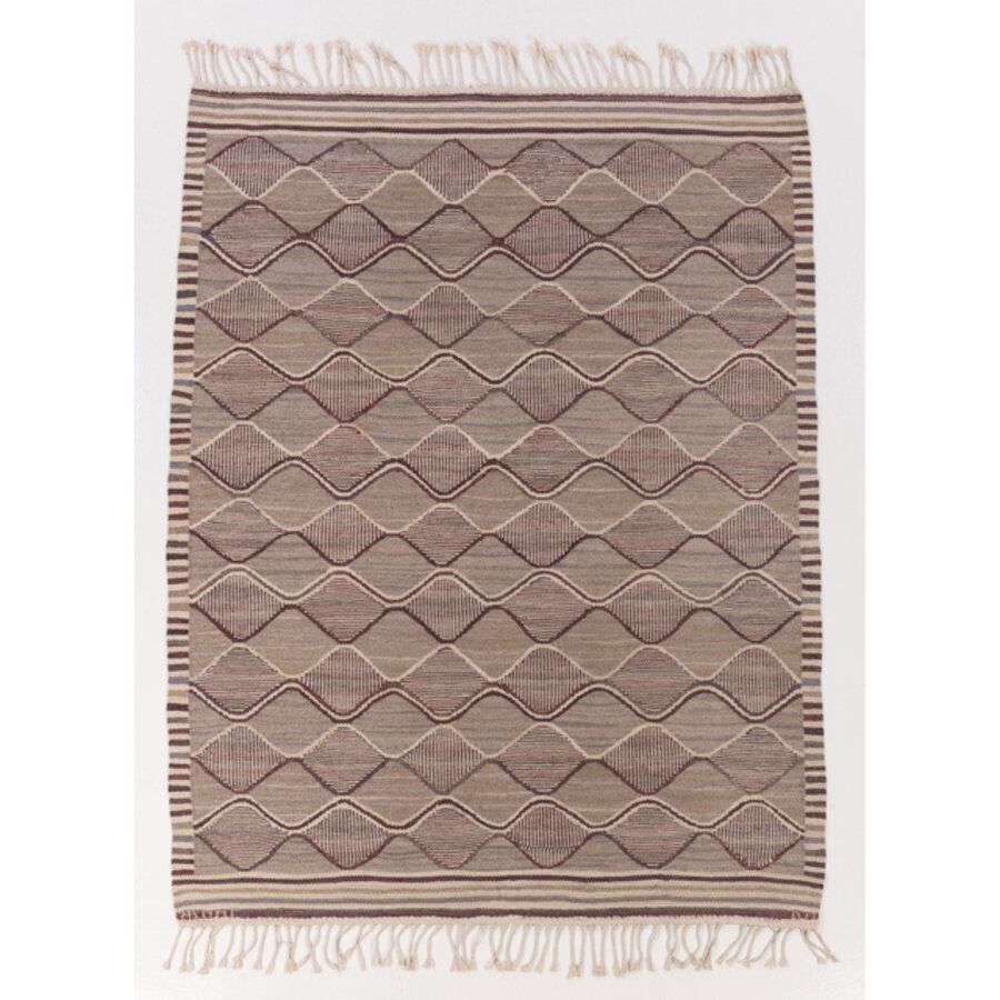 Spättan Grå, Carpet