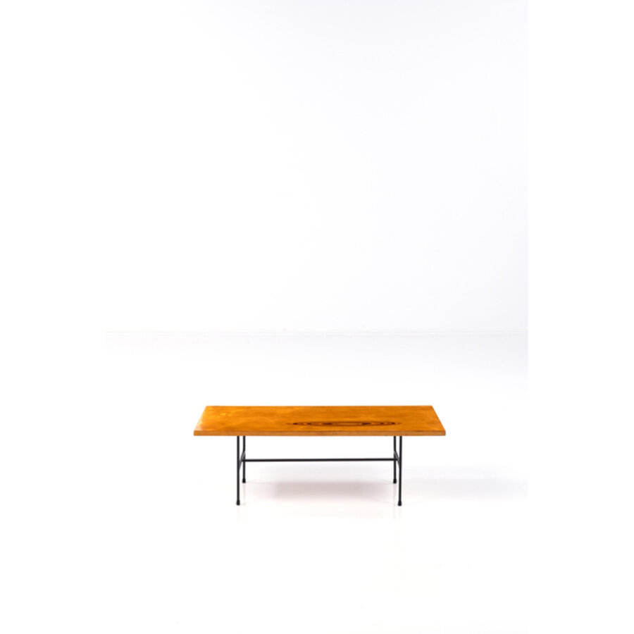 902 Model coffee table