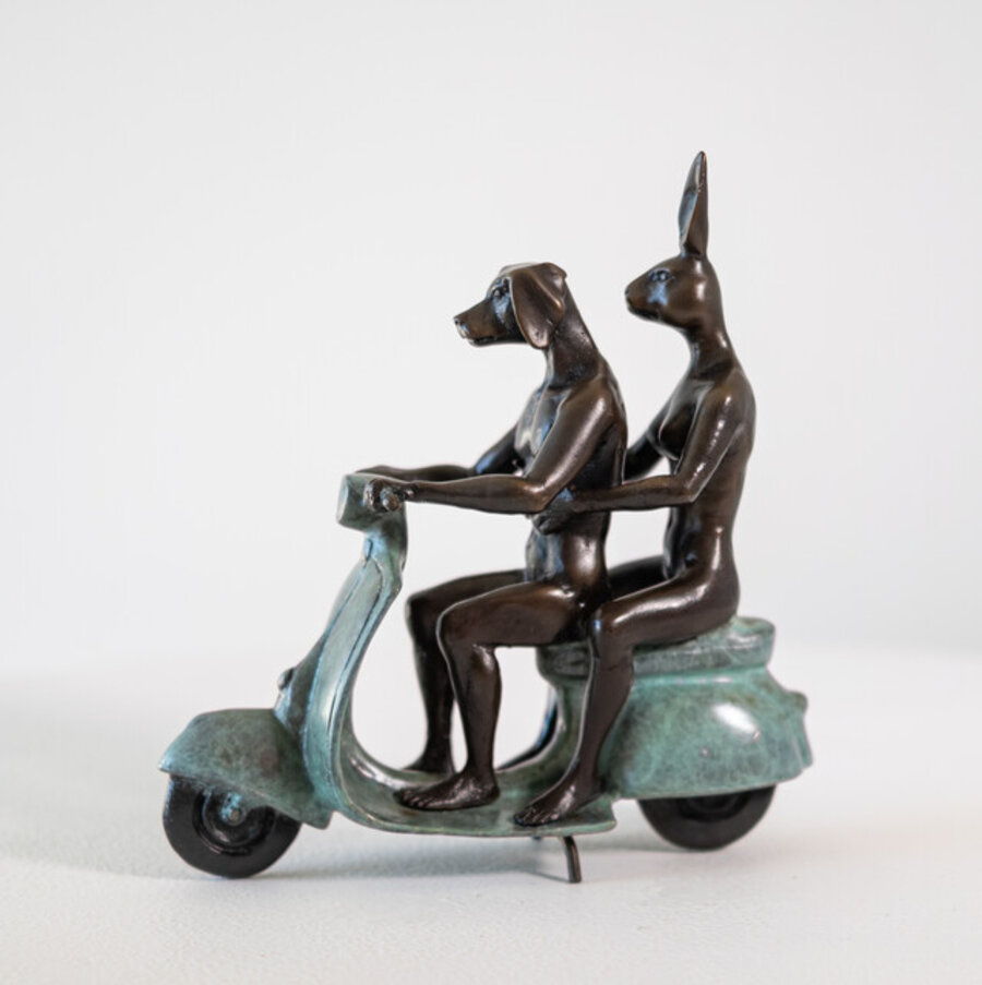 They Were the Authentic Vespa Riders in Rome 97/100