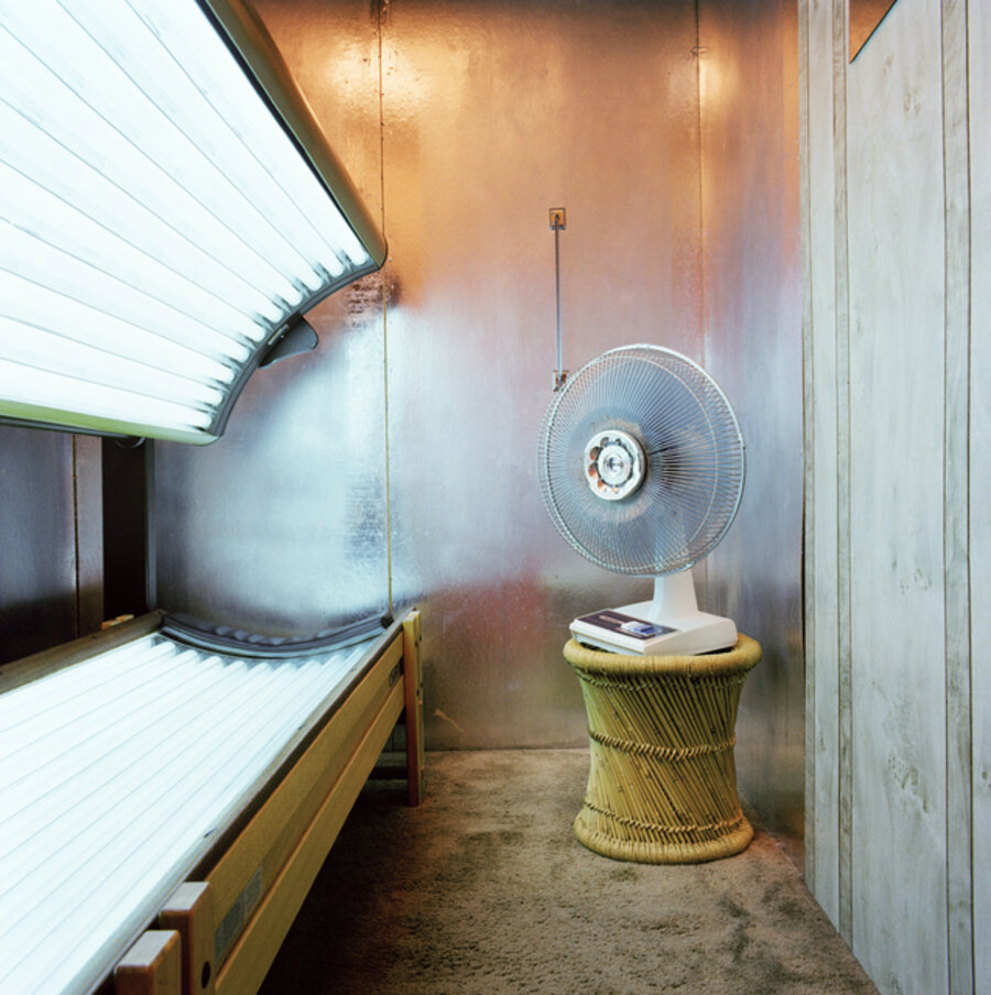 Sun Lovers Tanning Salon, Los Angeles, CA
