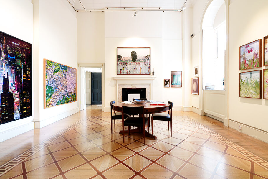 How to Buy Photographs for Your Home, According to Experts How to Buy Photographs for Your Home, According to Experts