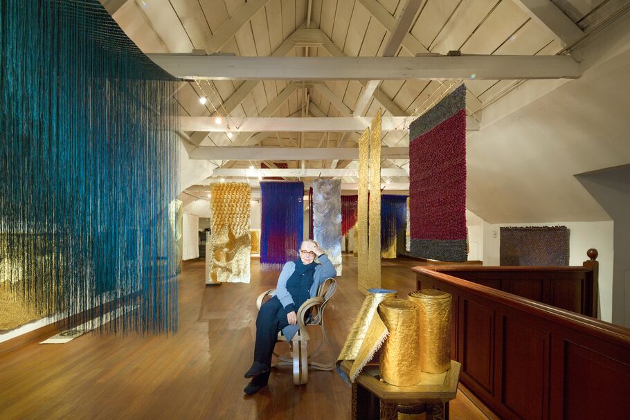 At 92, Olga de Amaral Is Still Pushing Fiber Art Forward At 92, Olga de Amaral Is Still Pushing Fiber Art Forward