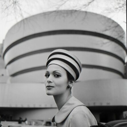 Tony Vaccaro, ‘Guggenheim Hat, New York, 1960’