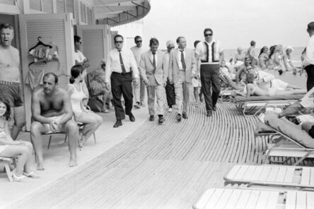 Terry O'Neill, ‘Frank Sinatra on the Boardwalk, view 2’, Frank Sinatra on the Boardwalk-view 2