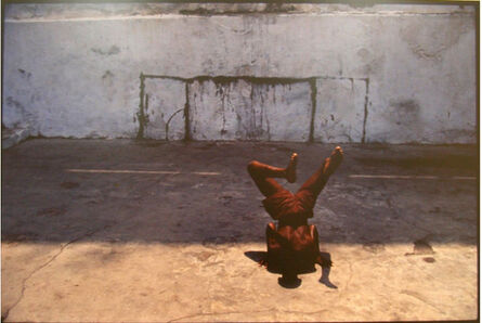Miguel Rio Branco, ‘Enfant la tête à l'envers’, 1985