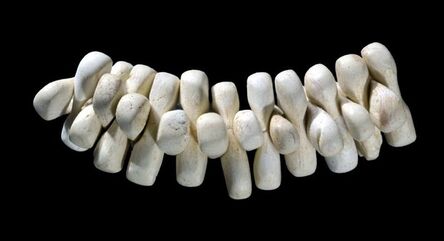 ‘Parure composée de 27 perles (String of 27 beads)’