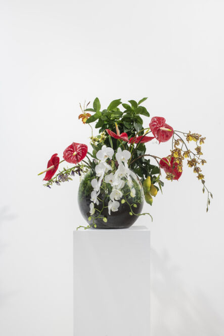 Willem de Rooij, ‘Bouquet XVII, Avec les instructions de | instructed by Chantal Crousel — Interprété par | interpreted by Fransinno Cazorla-Rojas’, 2020