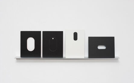 Odires Mlászho, ‘Arquibabas (preta e branca, oval)’, 2015