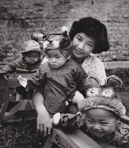 Agnès Varda, ‘Chine, les chapeaux au jardin d’enfants 1’, 1957