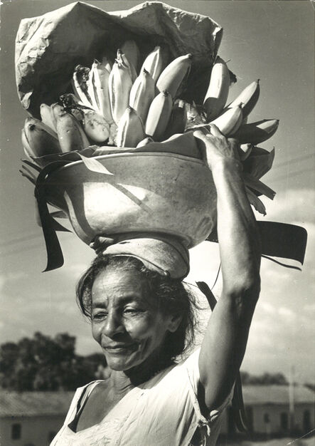 Leo Matiz, ‘Vendedora de bananos [Banana vendor]. Aracataca, Colombia’, 1957