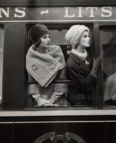 Louis Faurer, ‘Simone D'Aillencourt and Dorothea McGowan at train window’, ca. 1960