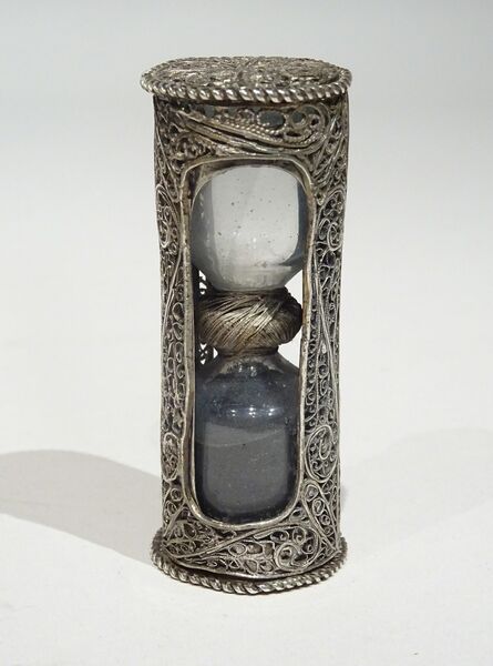 Unknown, ‘Precious travel hourglass’, 1620-1630