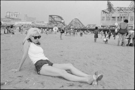 Roberta Bayley, ‘Debbie Harry in Coney Island’, 1977