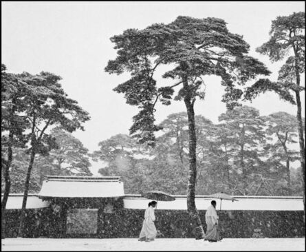 Werner Bischof, ‘JAPAN. Tokyo. Courtyard of the Meiji shrine’, 1951